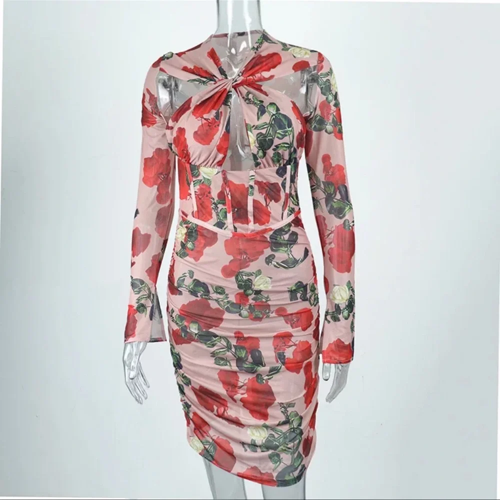 Sexy Red and Pink Floral Dress 🌹 - Picture 6 of 6